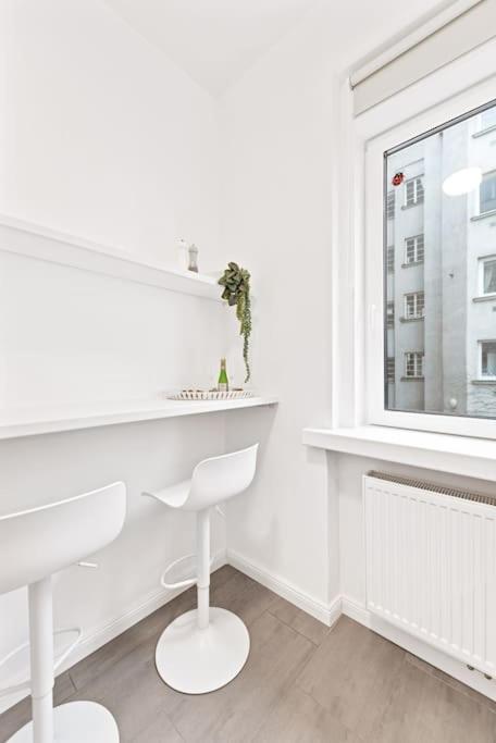 Cozy Apartment In Quiet Location, Fast Train Station 100M Away, Contactless Check-In Vídeň Exteriér fotografie