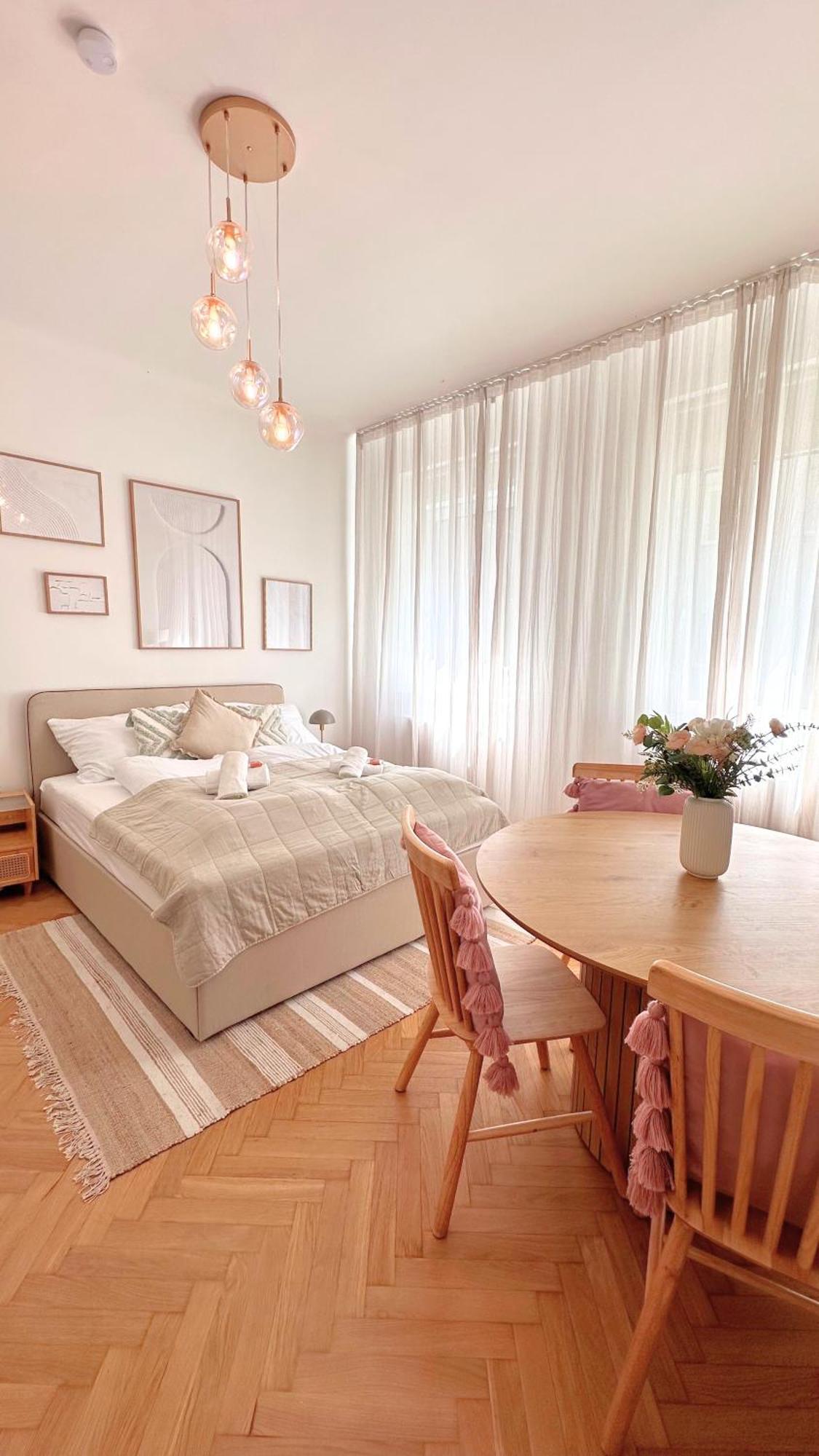 Cozy Apartment In Quiet Location, Fast Train Station 100M Away, Contactless Check-In Vídeň Exteriér fotografie