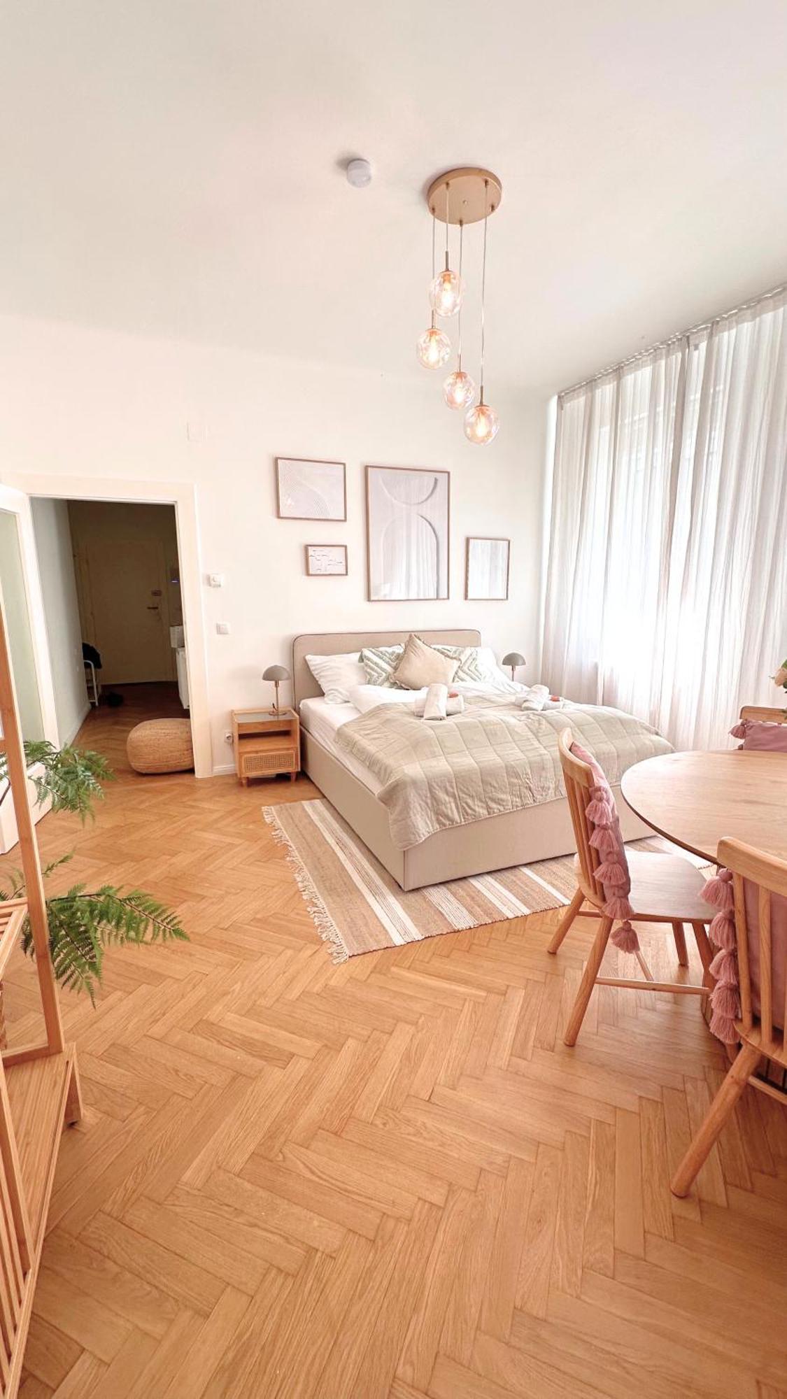 Cozy Apartment In Quiet Location, Fast Train Station 100M Away, Contactless Check-In Vídeň Exteriér fotografie